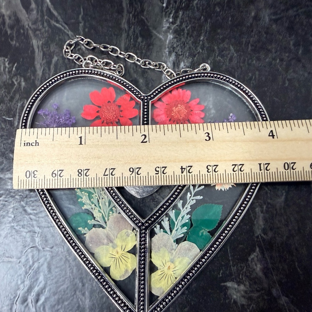 Heart Suncatcher “Grandma” Ornament with Pressed Flowers - Picture 9 of 12